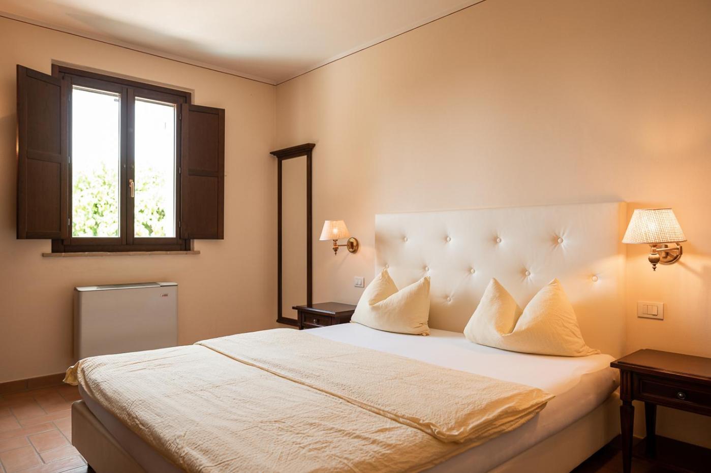 Poggio Antico Apartman Monte San Vito Szoba fotó